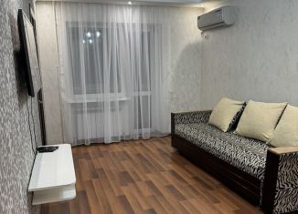 2-ком. квартира в аренду, 50 м2, Шахты, проспект Победа Революции, 95