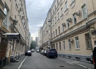 Продается квартира студия, 12 м2, Москва, улица Петровка, 17с4, улица Петровка