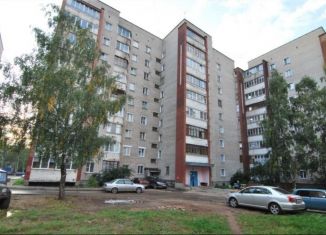 Сдается в аренду трехкомнатная квартира, 67.7 м2, Киров, улица Романа Ердякова, 4, Октябрьский район