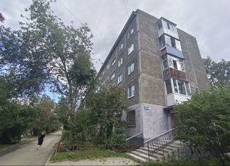 Продажа двухкомнатной квартиры, 42 м2, Первоуральск, Советская улица, 12