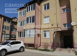 Продажа двухкомнатной квартиры, 70 м2, Элиста, проспект имени Петра Анацкого, 30к2