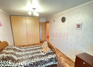 Продается 3-комнатная квартира, 120 м2, Новочеркасск, улица Крылова, 8Б