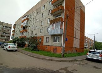 Продается 2-комнатная квартира, 48 м2, Рыбинск, Баррикадная улица, 33