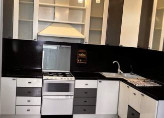 Трехкомнатная квартира в аренду, 71.3 м2, Курган, улица Гоголя, 53
