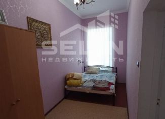 Продам 2-ком. квартиру, 38 м2, Евпатория, улица Володарского, 13