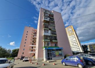 Продается 2-комнатная квартира, 48.7 м2, Екатеринбург, проспект Космонавтов, 68, метро Машиностроителей