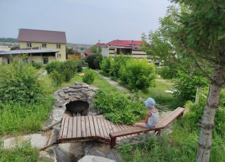 Сдам в аренду комнату, 6 м2, поселок Большое Голоустное, улица Свердлова, 18