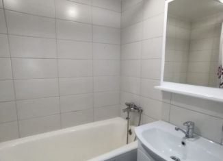 Продается 2-ком. квартира, 54 м2, Барнаул, Телефонная улица, 28А