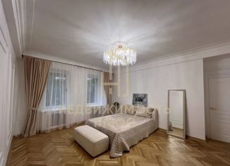 Продам 2-ком. квартиру, 74 м2, Москва, Кутузовский проспект, 43