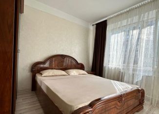 Сдается двухкомнатная квартира, 50 м2, Дагестан, улица Ленина, 31