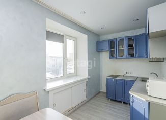 Продажа 3-ком. квартиры, 65 м2, Тюмень, Камчатская улица, 13