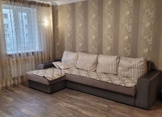 Сдам 2-ком. квартиру, 70 м2, Казань, улица Четаева, 10