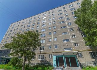 Продажа 3-комнатной квартиры, 56.8 м2, Екатеринбург, метро Чкаловская, проезд Решетникова, 3