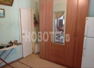 Продам 4-комнатную квартиру, 65 м2, станица Каневская, улица Горького, 238