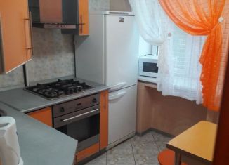 Сдается в аренду 2-ком. квартира, 44 м2, Орск, проспект Ленина, 8