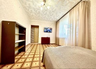 Продается двухкомнатная квартира, 40 м2, Оренбург, Пролетарская улица, 259А