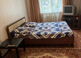 Сдам в аренду 2-комнатную квартиру, 60 м2, Железногорск, улица Ленина, 9