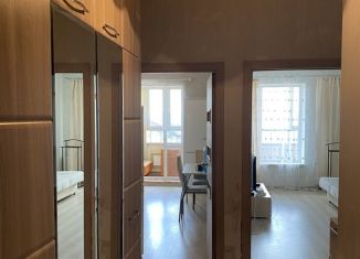 Сдам в аренду 1-ком. квартиру, 40 м2, Пермь, улица Революции, ЖК Гулливер