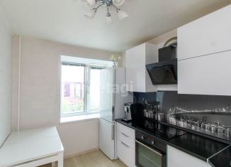 Продается трехкомнатная квартира, 61.5 м2, Тюмень, улица Газовиков, 30