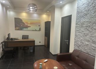 Сдаю в аренду офис, 40 м2, Махачкала, улица Нахимова, 24, Ленинский внутригородской район