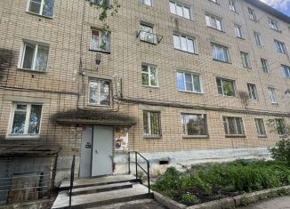 Продается 1-ком. квартира, 30 м2, Златоуст, улица 40-летия Победы, 15