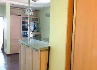 Продаю 3-ком. квартиру, 99 м2, Серпухов, Новая улица, 13