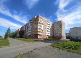Продается 3-комнатная квартира, 64 м2, Серов, улица Ленина, 166