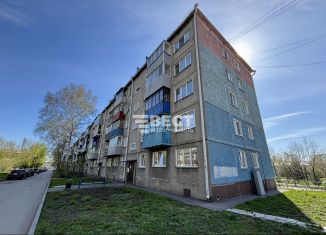 Двухкомнатная квартира на продажу, 42.6 м2, Полысаево, Волжская улица, 3