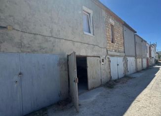 Продажа гаража, посёлок городского типа Новоозёрное, Центральная площадь