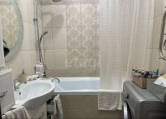 Продам трехкомнатную квартиру, 67.2 м2, Тюмень, Интернациональная улица, 199к8, ЖК Авиатор