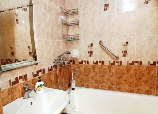 1-комнатная квартира в аренду, 36 м2, Петергоф, Суворовская улица, 3к11