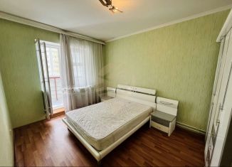 Продается 2-ком. квартира, 64 м2, Старый Оскол, микрорайон Дубрава, квартал 1, 18