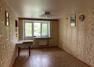 Продам трехкомнатную квартиру, 51 м2, Дзержинск, улица Ульянова, 18