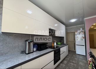 Продаю 2-комнатную квартиру, 47.6 м2, Белебей, улица Революционеров, 3Б