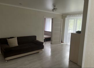 Сдаю двухкомнатную квартиру, 42 м2, Курск, улица Радищева, 57