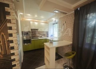 Сдаю в аренду 2-комнатную квартиру, 40 м2, Тобольск, улица Семёна Ремезова, 66