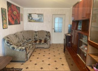 Аренда двухкомнатной квартиры, 47 м2, Крым, 8-й микрорайон, 1