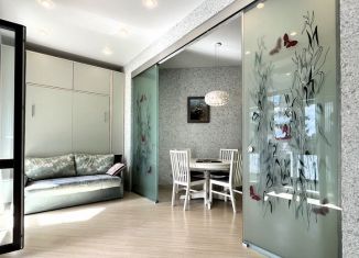 Сдается в аренду двухкомнатная квартира, 60 м2, Троицк, Физическая улица, 18