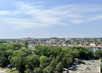 Продажа 3-комнатной квартиры, 70 м2, Армавир, улица Ефремова, 119