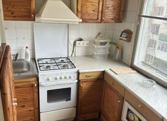 Сдам в аренду двухкомнатную квартиру, 45 м2, Кингисепп, улица Жукова, 8