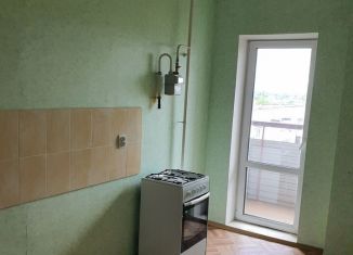 Продажа двухкомнатной квартиры, 47 м2, Великие Луки, улица Софьи Перовской, 2