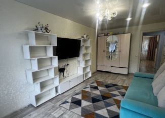 Продается 2-ком. квартира, 46 м2, Ишимбай, улица Мира, 4