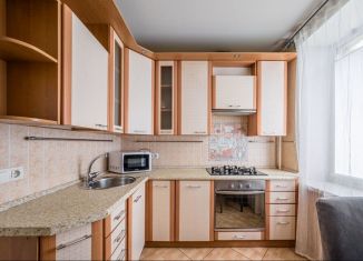 Сдается 2-ком. квартира, 58 м2, Санкт-Петербург, Октябрьская набережная, 78к1