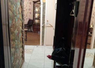 Продается 2-ком. квартира, 43 м2, Кыштым, улица Интернационала, 101