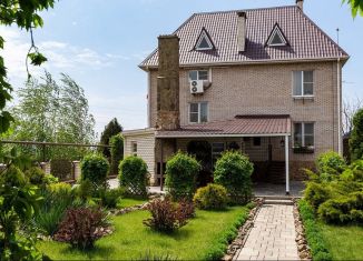 Сдам дом, 440 м2, Астрахань