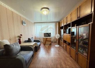 Продается двухкомнатная квартира, 45.3 м2, Старый Оскол, микрорайон Макаренко, 1