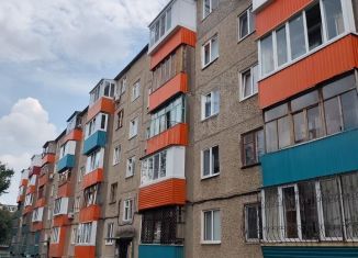 Продам 3-комнатную квартиру, 60.5 м2, Республика Башкортостан, бульвар Салавата Юлаева, 11