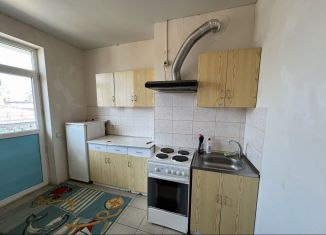 Сдам 1-ком. квартиру, 38 м2, Краснодар, улица имени Сергея Есенина, 127/2, Музыкальный микрорайон