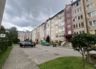 Продам 1-ком. квартиру, 45 м2, Калининград, улица Аксакова, 102