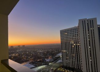 Сдается в аренду 3-ком. квартира, 65 м2, Тюмень, Краснооктябрьская улица, 8